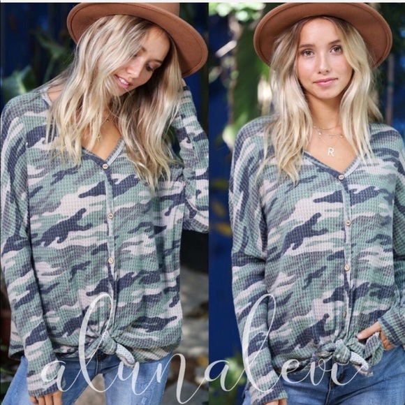 SOLD🎉HP🎉Cozy Camo Henley - Picture 3 of 8